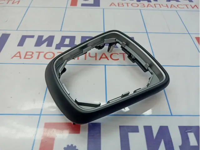 Накладка кулисы КПП Kia Rio 4 рестайлинг 84640-H0000-SAQ.