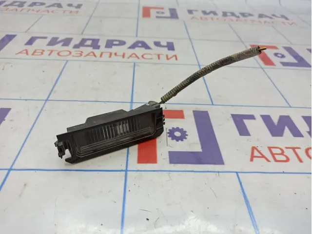 Фонарь подсветки номера правый Kia Rio 4 рестайлинг 92502-F6000.