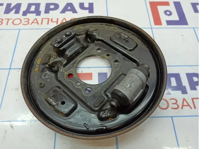 Щит опорный задний правый Kia Rio 4 рестайлинг 58400H5200.