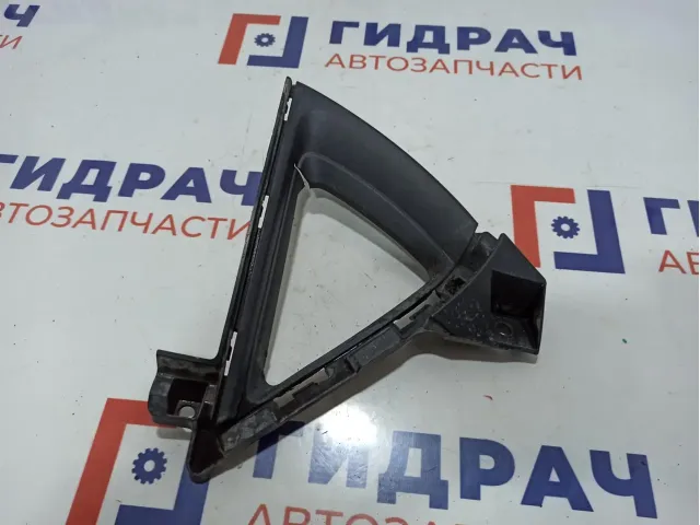 Рамка противотуманной фары левой Kia Rio 4 рестайлинг 86523-H0700. Дефект.