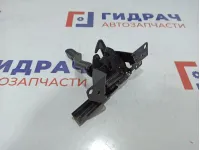 Замок капота Kia Rio 4 рестайлинг 81130H0010.