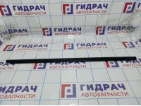 Накладка стекла переднего правого Kia Rio 4 (FB) 82220-H0000