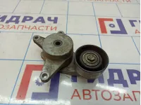 Ролик ручейкового ремня с кронштейном Kia Rio 4 (FB) 25281-04600