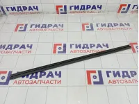 Уплотнитель стекла переднего левого Kia Seltos 82230Q5000