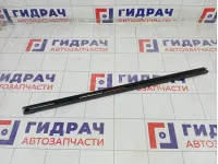 Уплотнитель стекла заднего правого Kia Seltos 83240Q5000