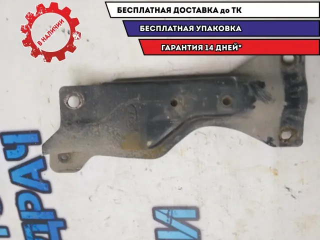 Кронштейн замка капота Kia Sorento 841513E000 Отличное состояние