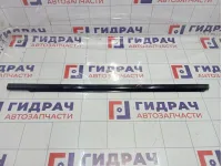 Накладка стекла переднего левого Kia Sorento (BL) 822103E000