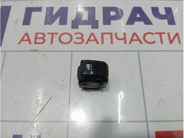Кнопка стеклоподъемника передняя правая Kia Sorento (BL) 935753E010