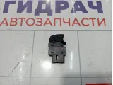 Кнопка стеклоподъемника передняя правая Kia Sorento (BL) 935753E010