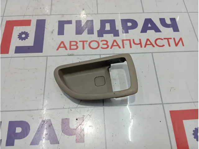 Накладка ручки внутренней передней правой Kia Sorento (BL) 826223E000FC