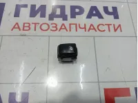Кнопка стеклоподъемника задняя левая Kia Sorento (BL) 935803E200