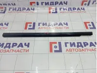 Накладка стекла заднего левого Kia Sorento (BL) 832103E000