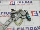 Стеклоподъемник электрический задний правый Kia Sorento (BL) 834023E002