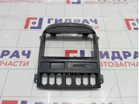 Накладка торпедо центральня Kia Sorento (BL) 847613E000