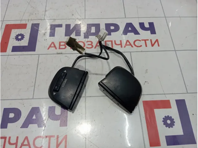 Блок кнопок в рулевое колесо Kia Sorento (BL) 955153E000