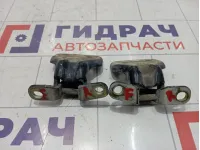 Петли двери передней правой Kia Sorento (BL)