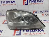 Фара правая Kia Sorento (BL) 921023E000