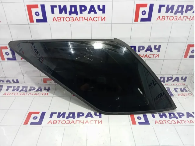 Стекло кузовное глухое левое Kia Sorento (BL) 878103E000