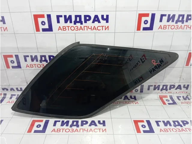 Стекло кузовное глухое правое Kia Sorento (BL) 878203E040