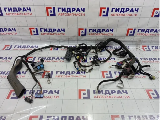 Проводка салонная Kia Sorento (BL) 913053E010