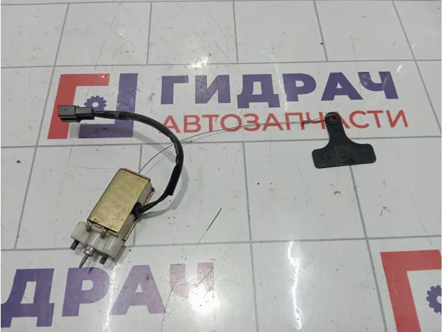 Активатор замка крышки бензобака Kia Sorento (BL) 815603E000