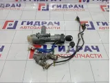 Замок зажигания Kia Sorento (BL) 819053E000