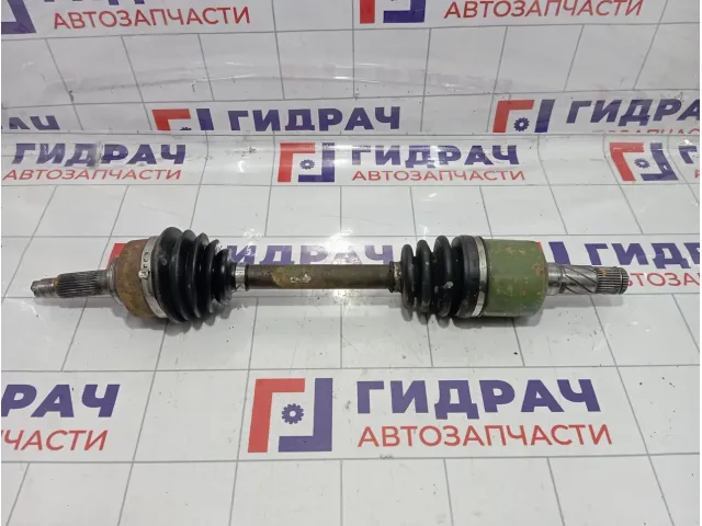 Полуось передняя левая Kia Sorento (BL) 495003E000