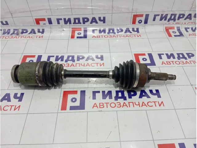 Полуось передняя правая Kia Sorento (BL) 495003E110