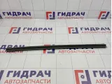 Уплотнитель стекла двери задний правый Kia Sorento (XM) 83241-2P000