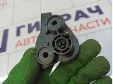 Кронштейн ручки открывания капота Kia Sorento (XM) 81180-2T000