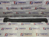 Накладка на порог правая Kia Soul 2 (PS) 87754-B2000. Пятна битума.
