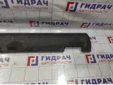 Накладка на порог правая Kia Soul 2 (PS) 87754-B2000. Пятна битума.