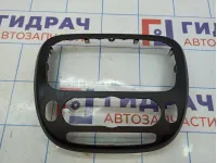 Накладка декоративная на торпедо Kia Soul 2 (PS) 84740B2050CA. Под магнитолу.