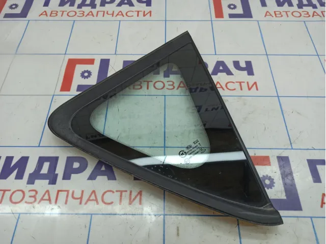 Стекло кузовное глухое правое Kia Soul 2 (PS) 87820B2000.