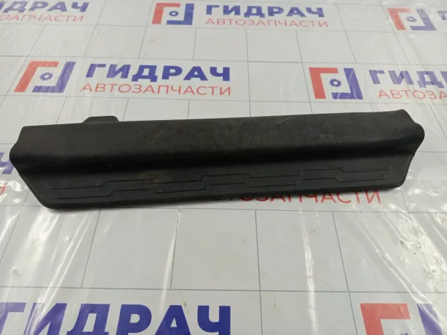 Накладка порога внутренняя передняя правая Kia Soul 858812K010WK