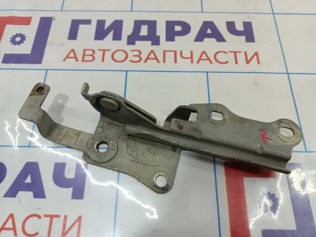 Петля капота правая Kia Spectra (SD) 0K2AA52410A