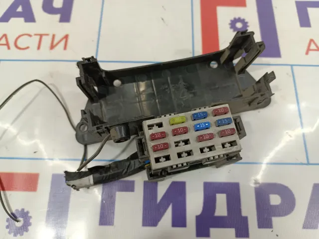 Блок предохранителей Kia Spectra (SD) 0K2N567580C