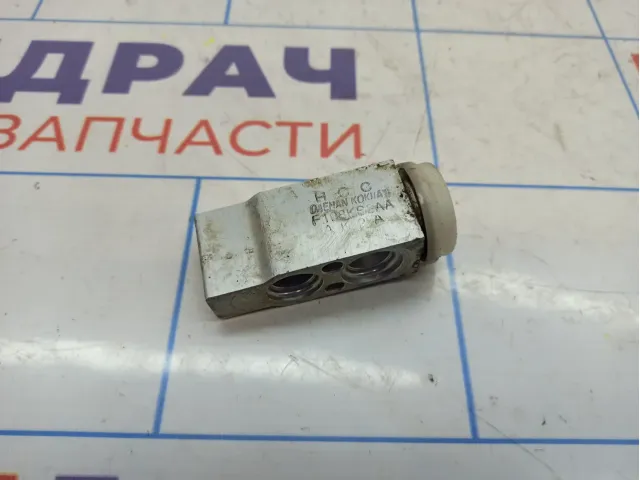 Клапан кондиционера Kia Spectra (SD) 0K2N161570