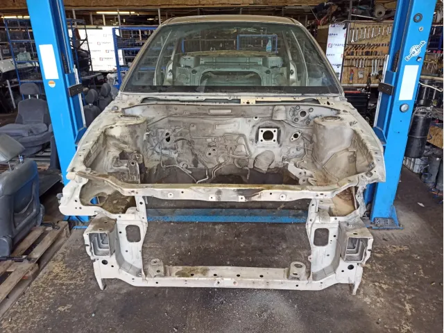 Панель передняя Kia Spectra (SD)