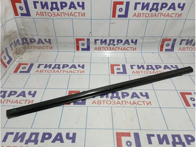 Накладка стекла переднего правого Kia Spectra (SD) 0K2A1-58810