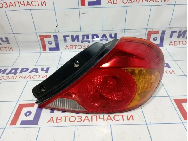 Фонарь задний правый Kia Spectra (SD) 0K2NC51150A