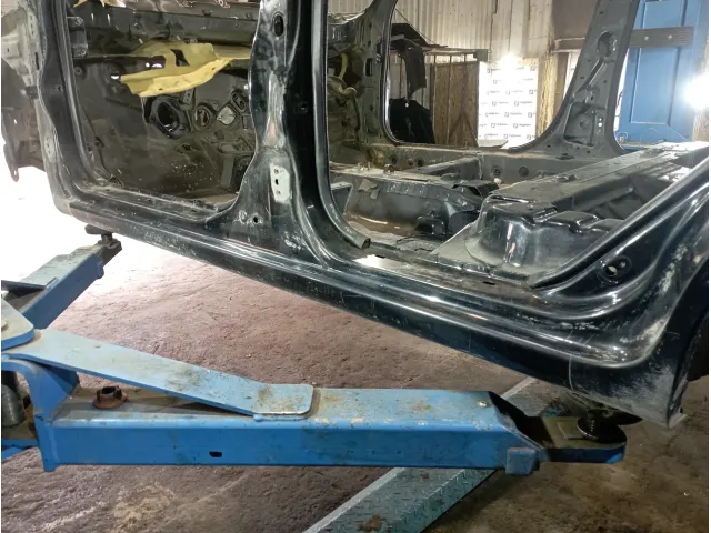 Порог со стойкой левый Kia Spectra (SD)