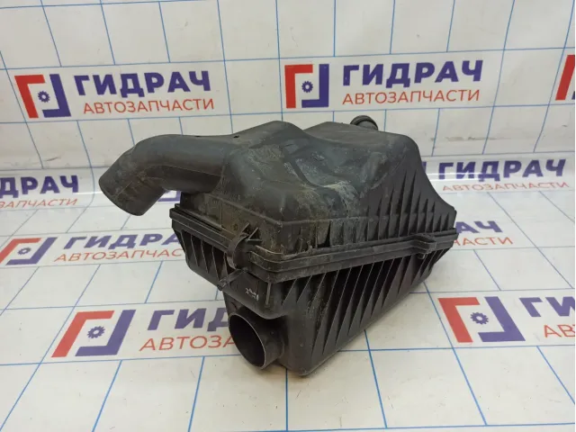 Корпус воздушного фильтра Kia Spectra (SD) 0K2NC13320A