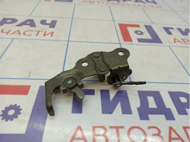 Ответная часть замка багажника Kia Spectra (SD) 0K2N1-56840