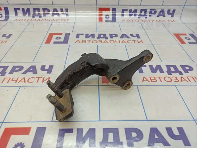 Кронштейн двигателя правый Kia Spectra (SD) 0K2N1-39030