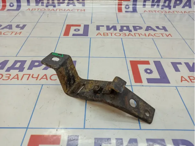 Кронштейн крепления заднего стабилизатора левый Kia Spectra (SD) 0K2FA-2815Y