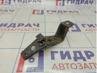 Кронштейн крепления заднего стабилизатора правый Kia Spectra (SD) 0K2A1-2815XB