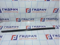 Накладка стекла переднего правого Kia Sportage (KM) 82220-1F000EZ