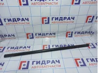 Накладка стекла переднего левого Kia Sportage (KM) 82210-1F000EZ