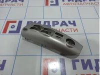 Накладка блока управления скелоподъемниками Kia Sportage (KM)